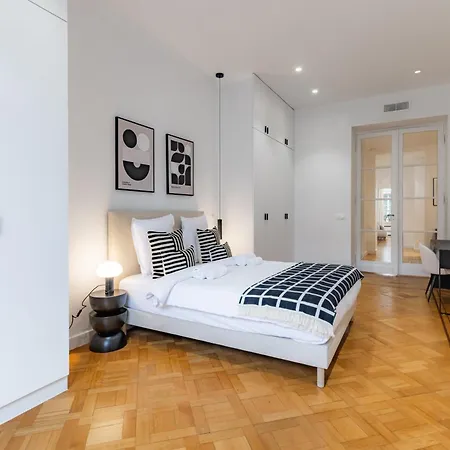 Appartement Elegant And Spacious 4-bedroom In 16th *