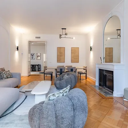 Elegant And Spacious 4-bedroom In 16th Appartement