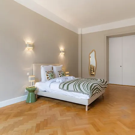 Appartamento Elegant And Spacious 4-bedroom In 16th Parigi