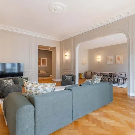 Lejlighed Elegant And Spacious 4-bedroom In 16th *