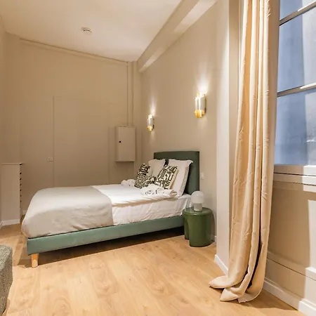 Elegant And Spacious 4-bedroom In 16th