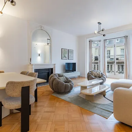 Elegant And Spacious 4-bedroom In 16th Apartmán Paříž
